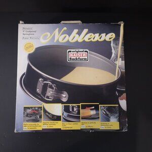 Noblesse Original Kaiser 9" Leakproof Springform Pan Made in Germany